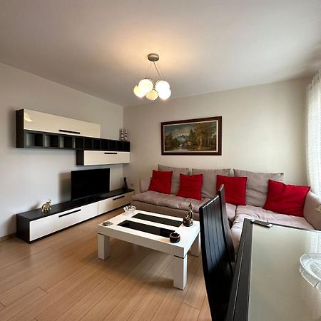 Blloku Family Apartment Tirana Kültér fotó