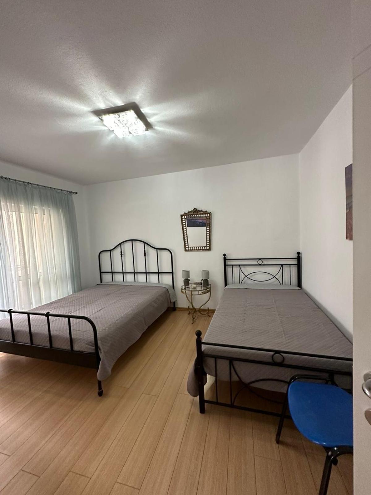 Blloku Family Apartment Tirana Kültér fotó