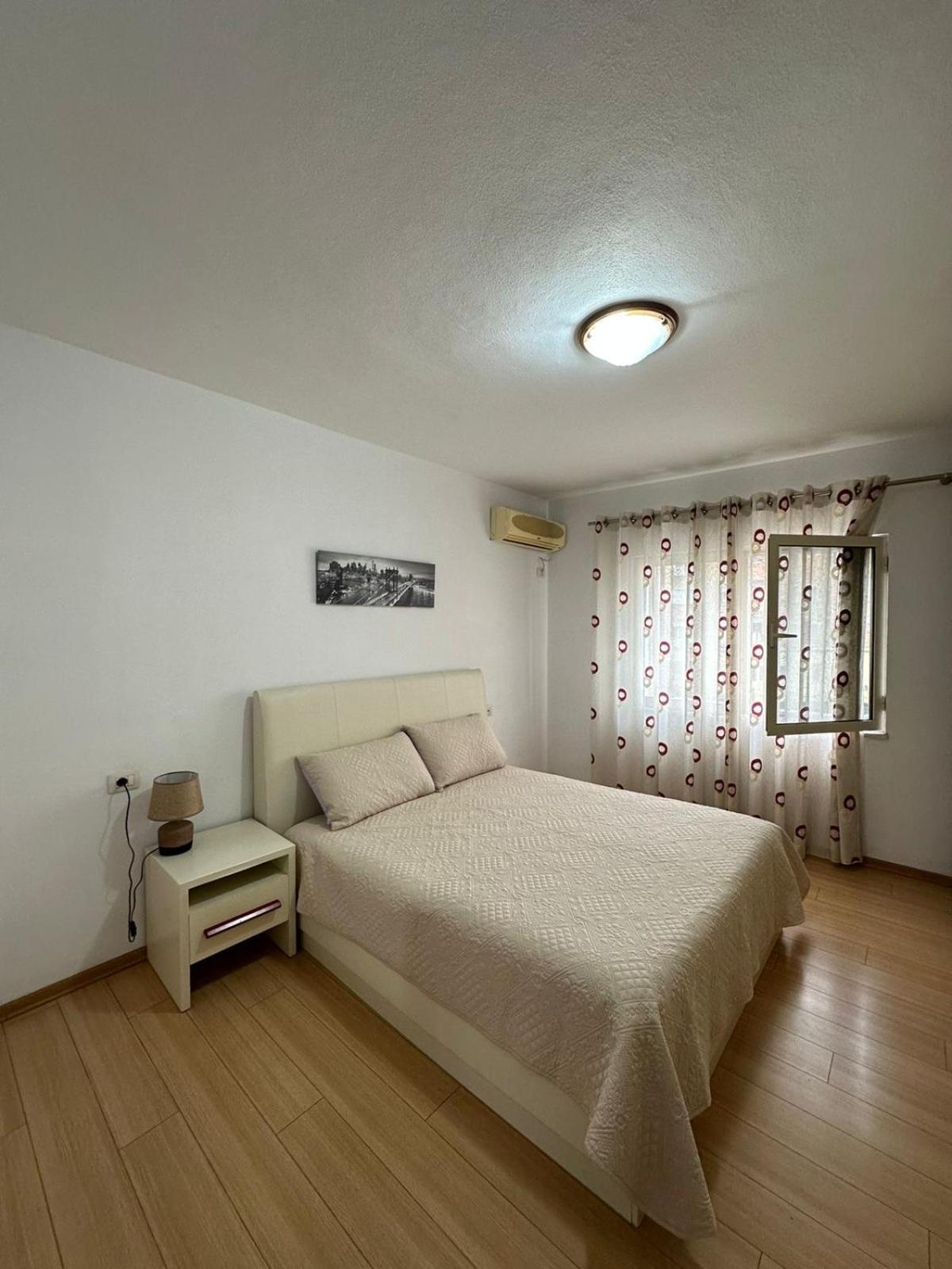 Blloku Family Apartment Tirana Kültér fotó