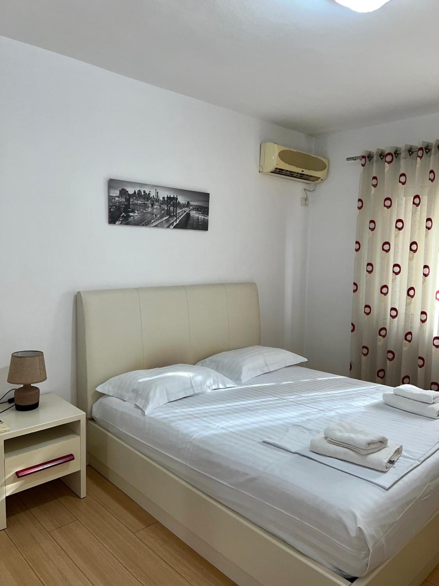 Blloku Family Apartment Tirana Kültér fotó