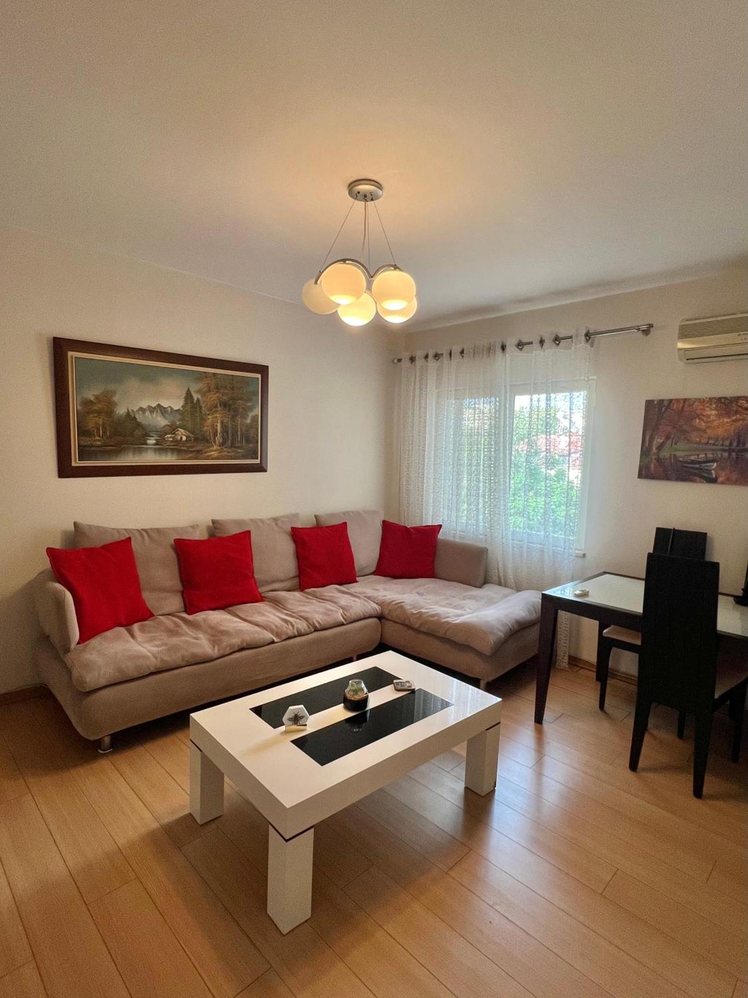 Blloku Family Apartment Tirana Kültér fotó